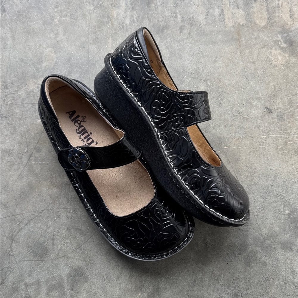 Alegria Paloma 36 Black Embossed Rose Mary Jane Mules